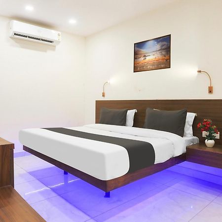 Super Townhouse Vikaspuri Hotel Delhi  Exterior photo