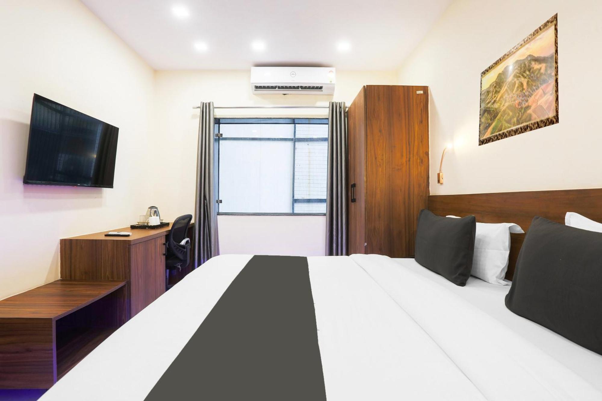 Super Townhouse Vikaspuri Hotel Delhi  Exterior photo